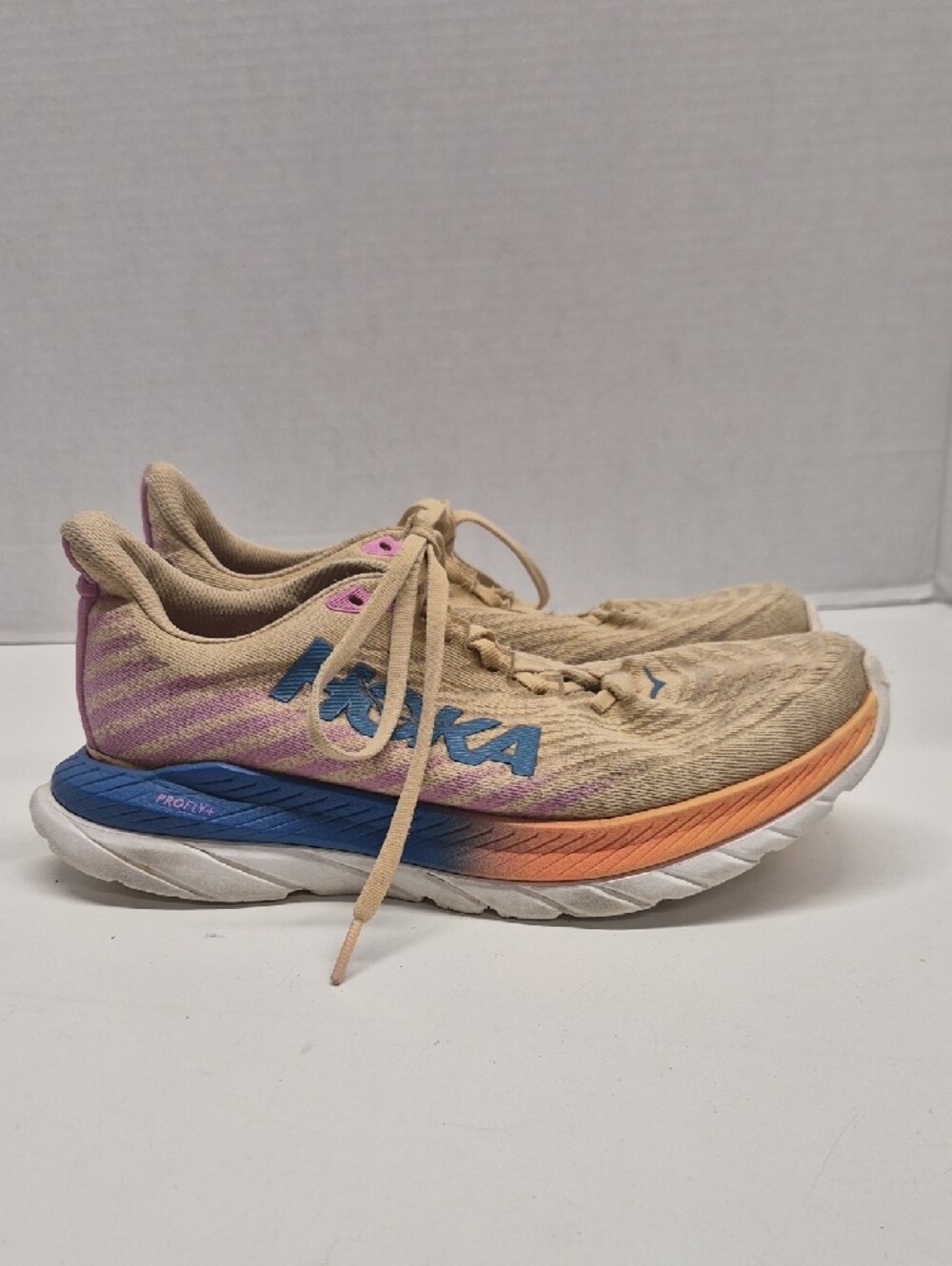 Hoka One One Mach 5 Sneakers Running Athletic Shoes Colorful Women's Size 7.5